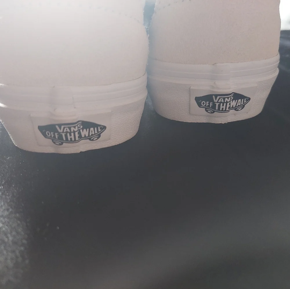 Vans Sk8-Low Unisex Black White Cream Contrast Sneakers NWOT Women's 5.5 Men's 4 - Picture 4 of 7